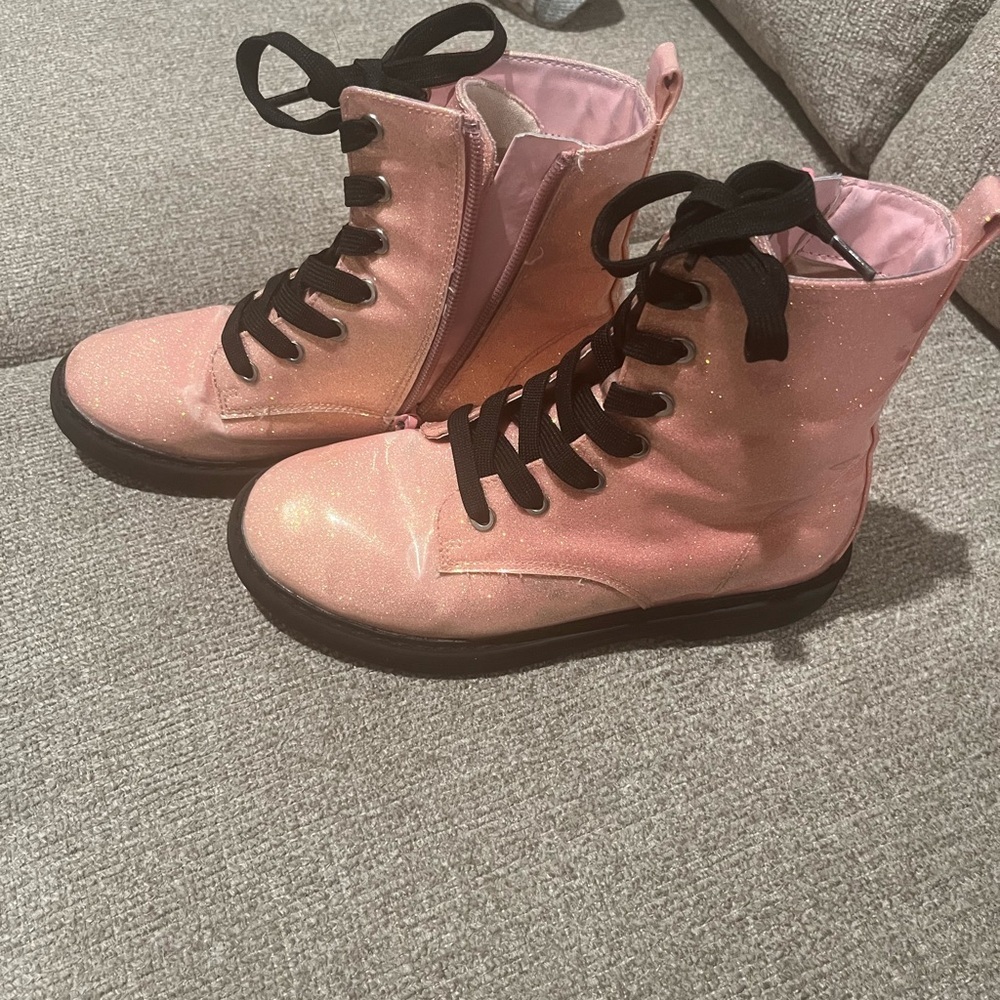 There Abouts Girls Pink Glittery Pink Shimmery boots with side zipper! Size 2M. - Picture 11 of 16